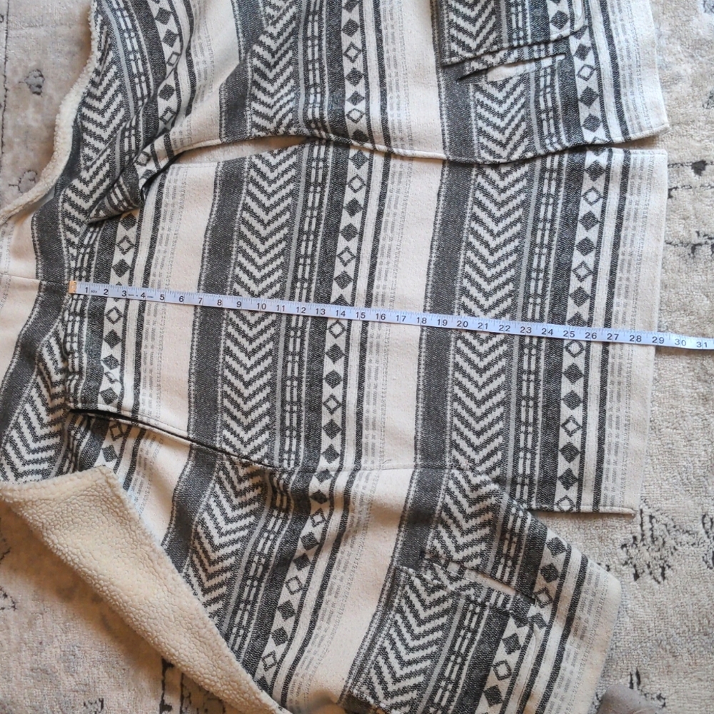 Cozy Sherpa Vest - Picture 12 of 12